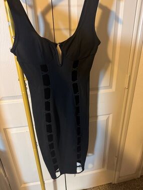 Classic Black Scoop Neck Bodycon Dress - Women's